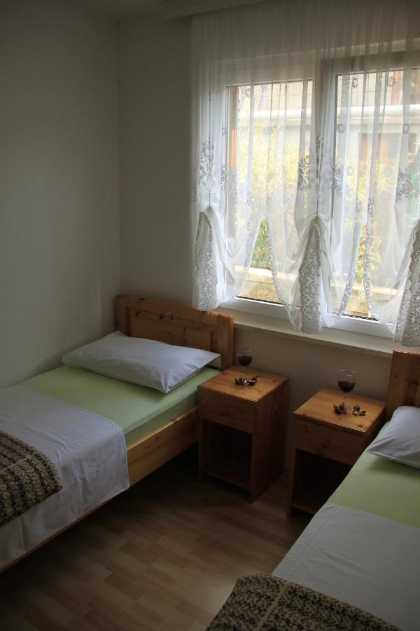 Apartments By The Sea Kneza, Korcula - 9166 Pupnat Esterno foto